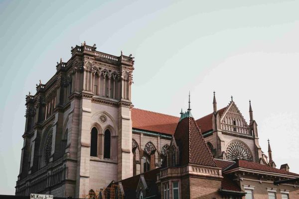 空調(diào)節(jié)能監(jiān)控系統(tǒng)方案設(shè)計：節(jié)能與智能化的未來