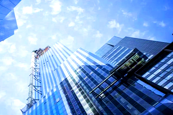 園區(qū)樓宇智能化系統(tǒng)解決方案！ 目前園區(qū)樓宇智能化系統(tǒng)建設(shè)主要著力于消防系統(tǒng)、配電系統(tǒng)、安防系統(tǒng)、綜合布線系統(tǒng)等基礎(chǔ)設(shè)施，以及車位管理系統(tǒng)、門禁系統(tǒng)、物業(yè)收費(fèi)系統(tǒng)、多表收費(fèi)系統(tǒng)等方面，并集中在基本的監(jiān)測(cè)(圖1)